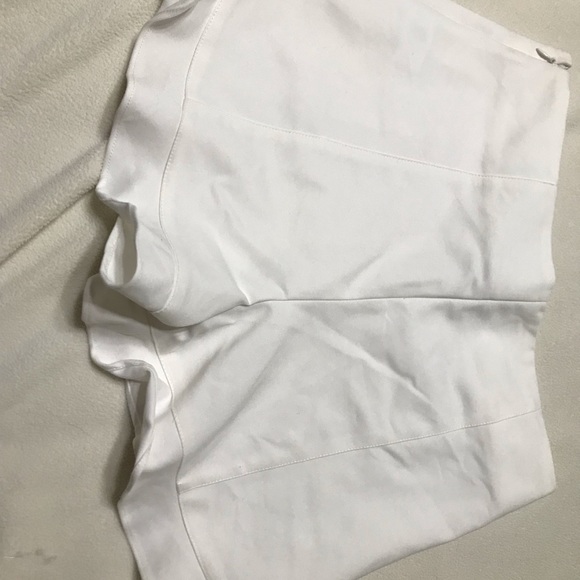 White shorts! - Picture 2 of 3